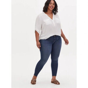 TORRID Jegging Skinny Super Stretch High-Rise Jean in Cascade Size 16